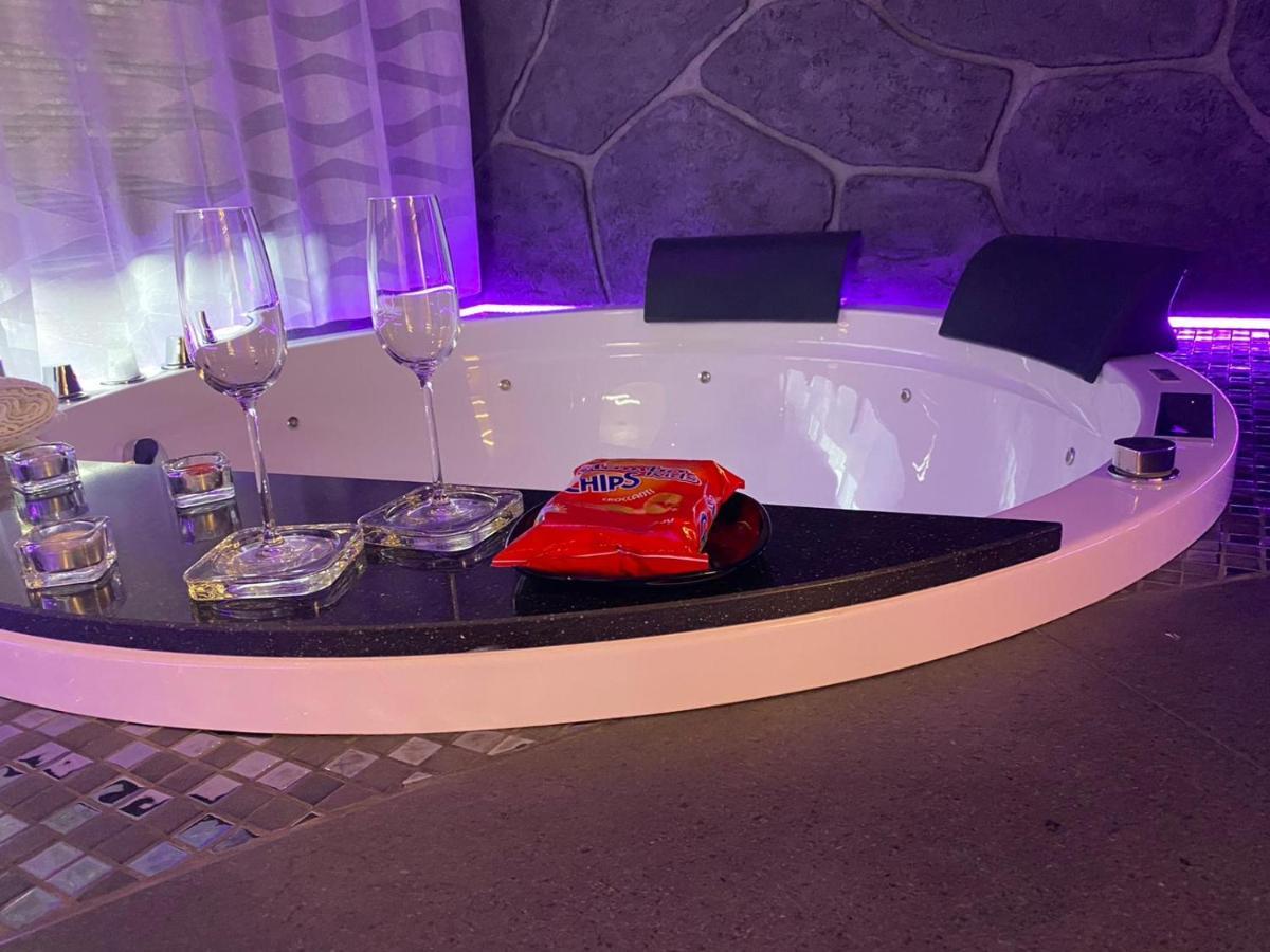 Th Luxury Fly Hotel Catania-Fontanarossai nemzetközi repülőtér Kültér fotó